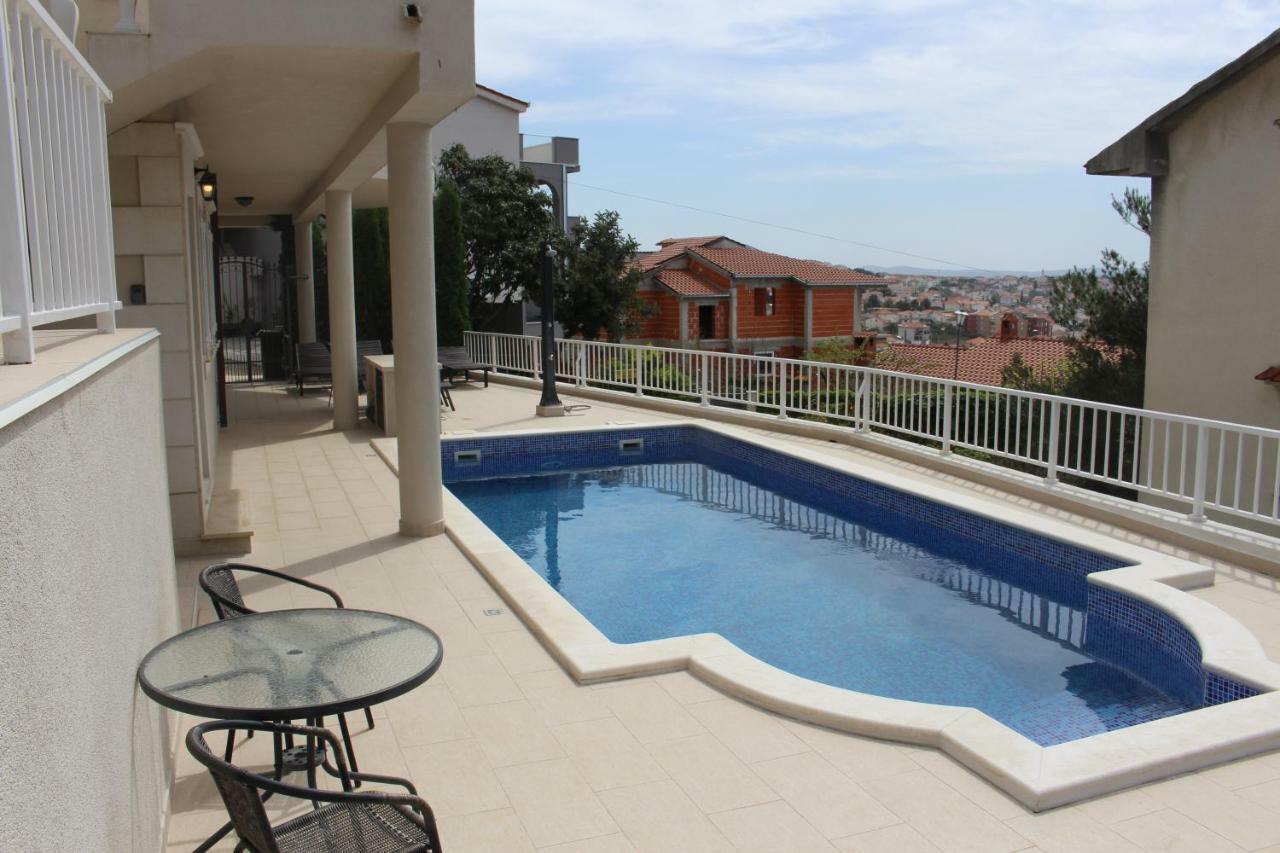 Villa Lizzi Trogir Exterior foto