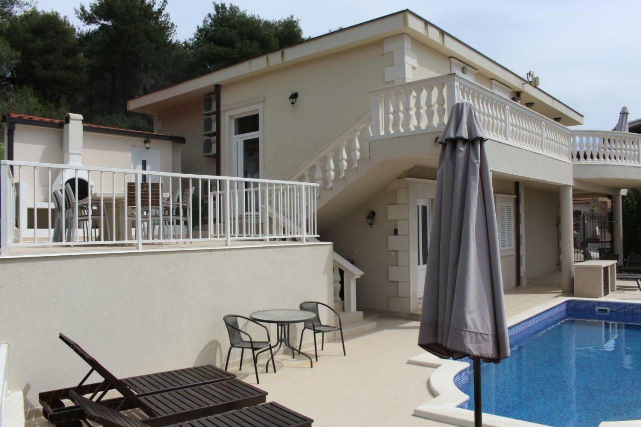 Villa Lizzi Trogir Exterior foto